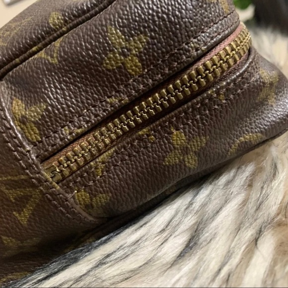 VINTAGE LV TROUSSE 28 - Picture 3 of 9